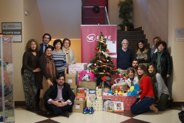 ENAE Business School colabora a contribuir un mundo mejor a través del Árbol Solidario - 1, Foto 1