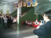 Los alumnos del Colegio Alfonso X felicitan la Navidad al alcalde con villancicos