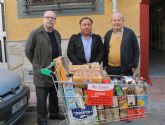 ASEMOL entrega a 'Critas Parroquial' cerca de 400 kilos de alimentos para los ms necesitados