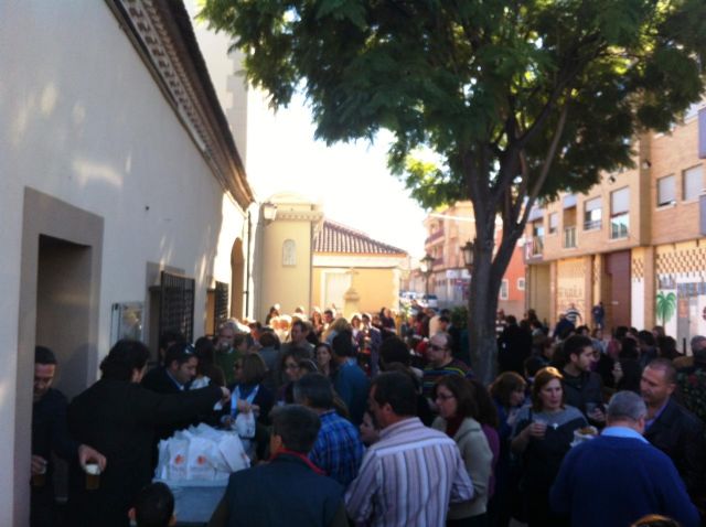 El Santo Niño de Sangonera la Verde reparte 600 pasteles en beneficio de Cáritas - 1, Foto 1