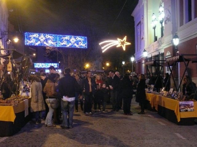 Los artesanos y la Concejalía de Artesanía, celebraron un Mercadillo navideño - 2, Foto 2