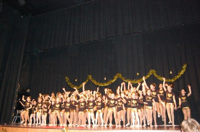 Las Peñas Báilalo y Entre Aguas de Alguazas marcan a ritmo de baile el compás de la Navidad local - 2, Foto 2