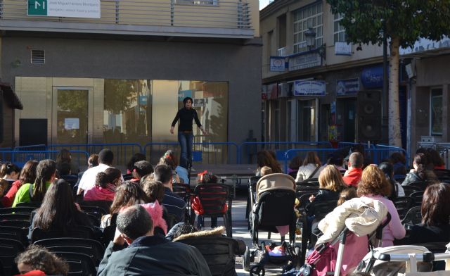 Cuentacuentos en la Plaza de España para los más pequeños - 1, Foto 1
