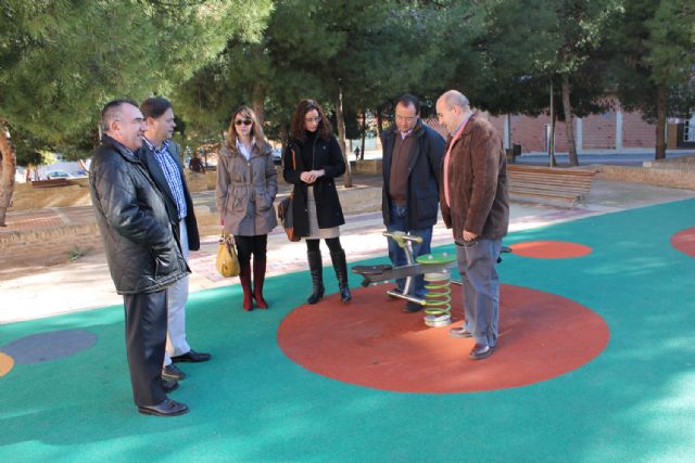 El consejero de Presidencia inaugura un nuevo jardín y conoce las obras de acondicionamiento de otras áreas recreativas - 2, Foto 2