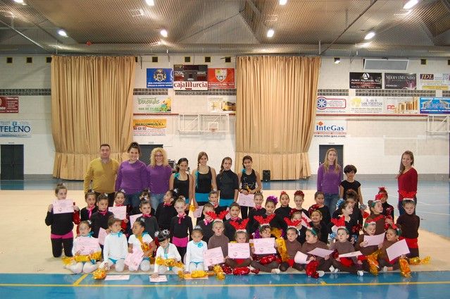 La gimnasia rítmica irrumpe con éxito en la agenda deportiva navideña de Alguazas - 2, Foto 2
