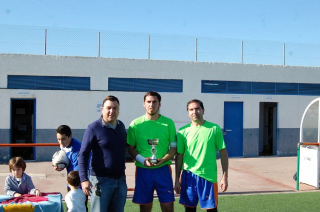 Un ambiente de compañerismo y juego limpio preside el Trofeo de Navidad de Fútbol Veteranos Villa de Alguazas - 1, Foto 1