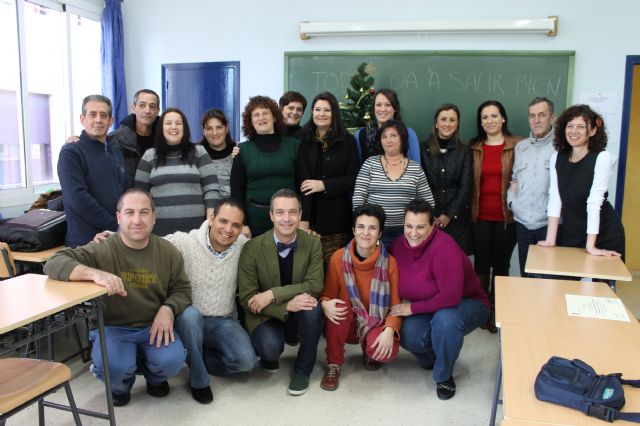 Doce alumnos reciben su diploma por el curso 