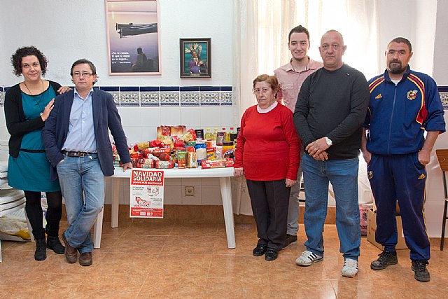 El PSOE y Juventudes Socialistas de La Unión recogen más de 2.000 kilos de alimentos y 200 juguetes en su campaña Navidad Solidaria - 2, Foto 2