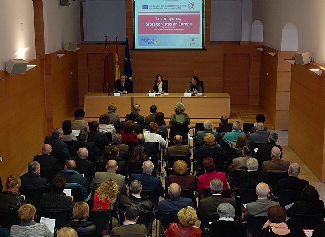 Más de 2.000 personas promueven en la Región la creación de mejores oportunidades para favorecer el envejecimiento activo - 1, Foto 1
