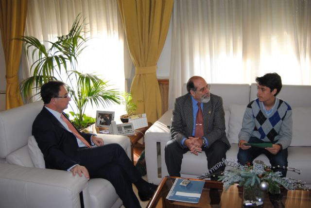 El delegado del Gobierno recibe a Gabriel Ruiz de Jorge, premiado en el concurso escolar ¿Qué es un Rey para ti? - 2, Foto 2