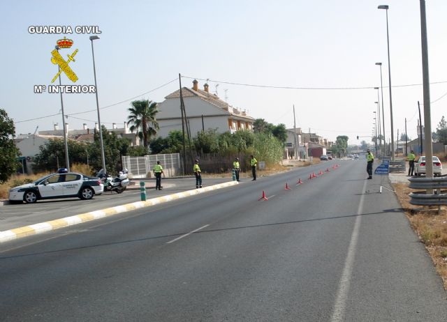 La Guardia Civil detiene a un conductor por conducir de forma temeraria y bajo la influencia de drogas en Los Alcázares - 2, Foto 2