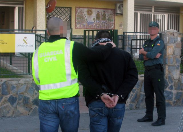 La Guardia Civil detiene al presunto autor de dos robos con intimidación en establecimientos públicos - 2, Foto 2