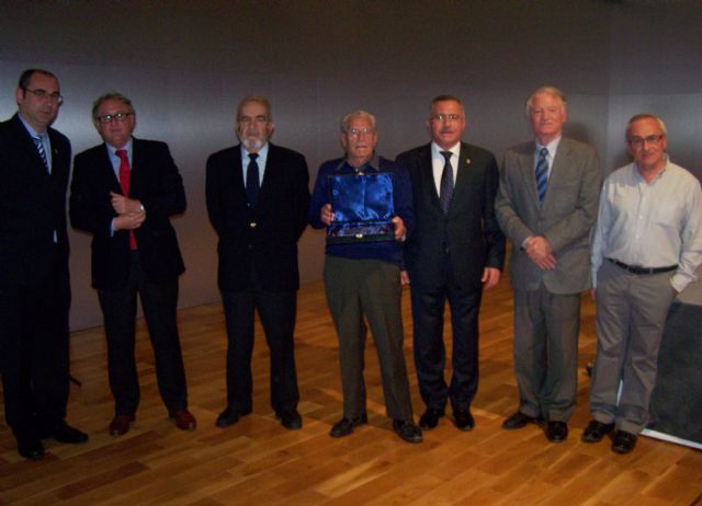 Águilas homenajeó anoche a Bartolomé Roldán por su heroica acción humanitaria en el famoso accidente aéreo de 1966 en Palomares - 3, Foto 3