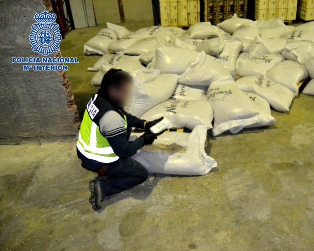 La Policía Nacional incauta más de 110 kilos de cocaína ocultos en un cargamento de hortalizas - 1, Foto 1