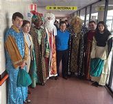 Los Reyes Magos visitan el Hospital Rafael Méndez con Nuevas Generaciones del Partido Popular