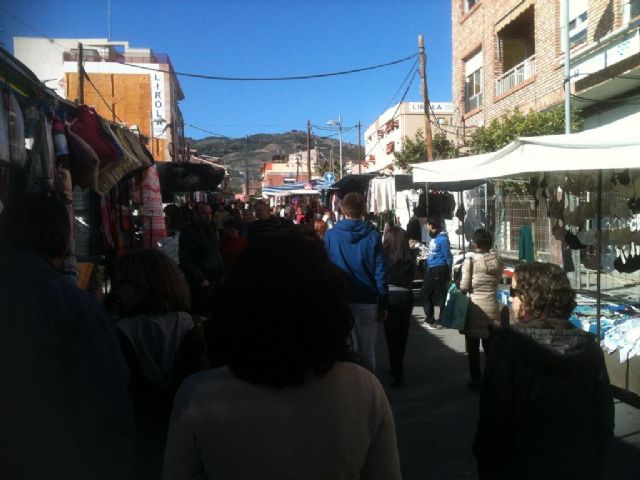 El mercado del barrio de La Viña se repetirá el primer y tercer sábado de cada mes - 1, Foto 1