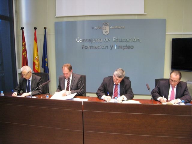 La Comunidad impulsa las prácticas profesionales no laborales para que los jóvenes sin experiencia se acerquen al mercado laboral - 1, Foto 1