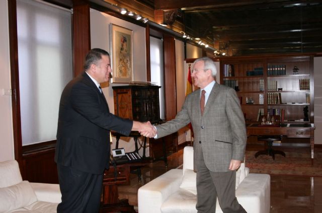 Apoyo del presidente Valcárcel a los proyectos de La Unión - 1, Foto 1