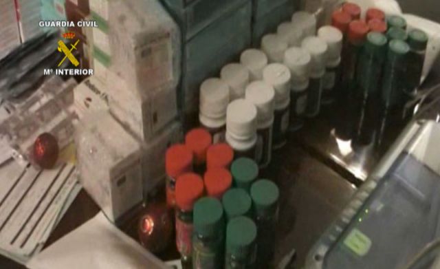 La Guardia Civil detiene a 2 personas por distribuir productos ilegales para el tratamiento de la obesidad - 4, Foto 4