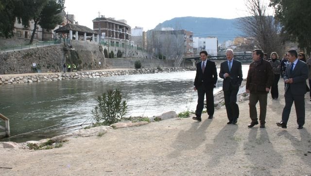 Dos nuevas pasarelas peatonales sobre el río Segura en Blanca revitalizan los márgenes con zonas de recreo y deportivas - 1, Foto 1