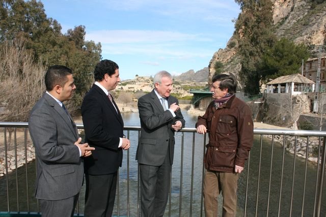 Dos nuevas pasarelas peatonales sobre el río Segura en Blanca revitalizan los márgenes con zonas de recreo y deportivas - 2, Foto 2