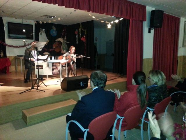 San Antón rinde homenaje al mayor y a la mujer del barrio 2012 - 3, Foto 3