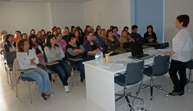 El Centro de la Mujer registra 3.000 usuarios durante el último año - 2, Foto 2