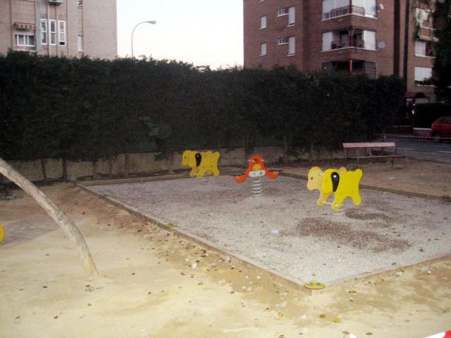 Los niños del Infante estrenan arenero - 1, Foto 1