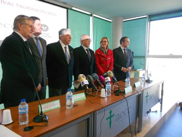 La Plaza de Toros de Murcia acogerá el próximo 24 de febrero el tradicional Festival Taurino a beneficio de la AECC - 2, Foto 2