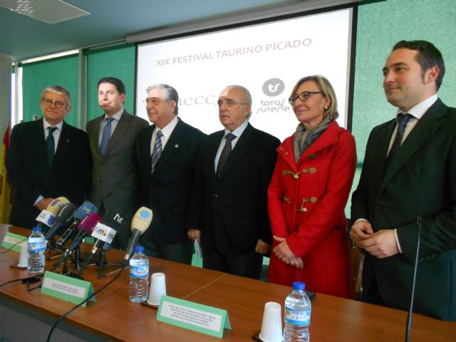 La Plaza de Toros de Murcia acogerá el próximo 24 de febrero el tradicional Festival Taurino a beneficio de la AECC - 3, Foto 3