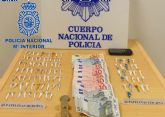 La Policía Nacional detiene a una mujer cuando portaba 69 dosis de heroína y 26 de cocaína