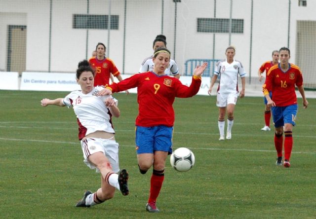 Jennifer en el descuento da el triunfo a España - 2, Foto 2