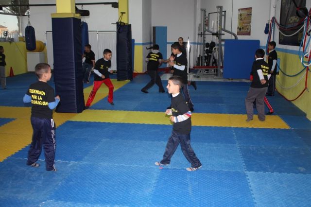 Puesta en marcha de un Curso de taekwondo dirigido a menores de origen extranjero residentes en Torre-Pacheco - 3, Foto 3