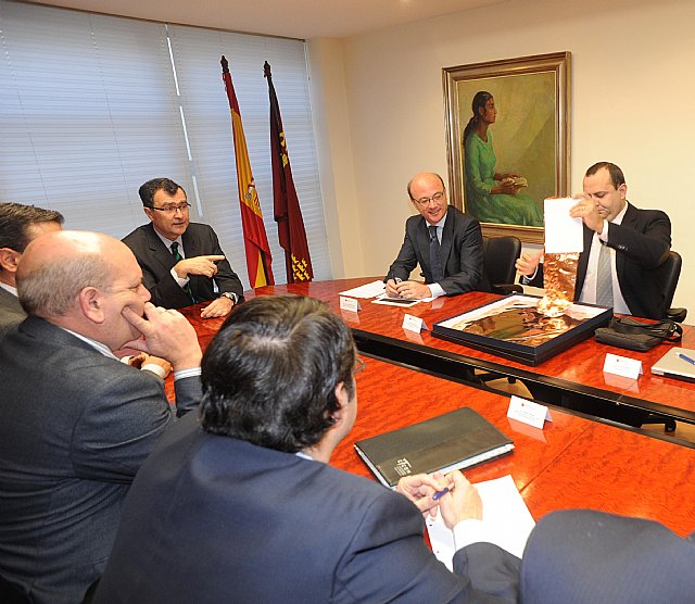 La Comunidad anima a los centros tecnológicos a investigar futuras aplicaciones del grafeno en la Región - 1, Foto 1