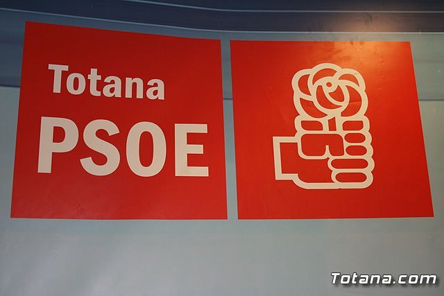 PSOE: "The government team has posted the costumes for the opening of the South Health Center Totana", Foto 1