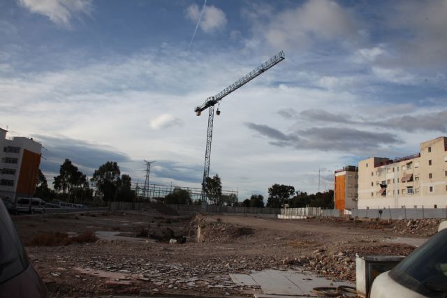 El Ayuntamiento de Lorca concede la autorización para instalar en La Viña la grúa de otro edificio de 24 viviendas - 1, Foto 1