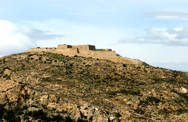El T-La sube al Castillo de la Atalaya - 1, Foto 1
