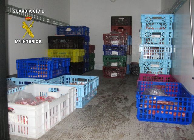 La Guardia Civil y el Servicio de Seguridad Alimentaria desmantelan un local clandestino de despiece de carne, Foto 5