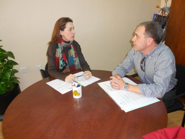 Nuria Fuentes se reúne con el nuevo presidente de la Junta Municipal del barrio de El Carmen - 1, Foto 1