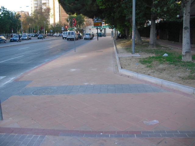 Finalizan las obras de pavimentación de aceras de tres vías del casco urbano - 2, Foto 2