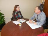Nuria Fuentes se rene con el nuevo presidente de la Junta Municipal del barrio de El Carmen