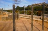 IU-Verdes de Yecla denuncia el estado de 'abandono' del jardín anexo a la piscina cubierta