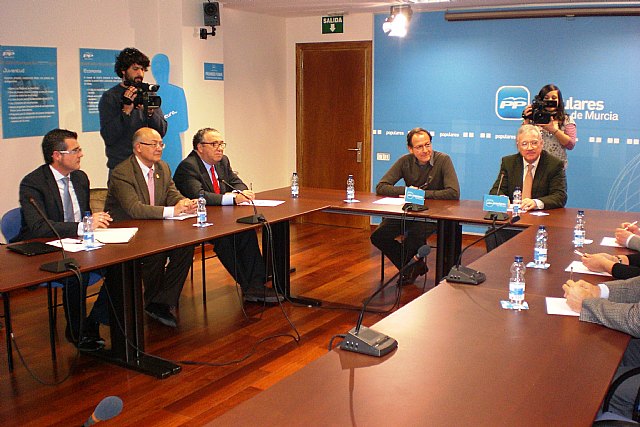 El PP rechaza que los murcianos tengan que pagar el desastre que dejó Zapatero con las desaladoras - 1, Foto 1