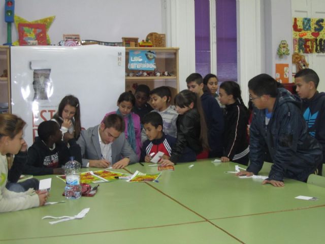 David Fernández Sifres se reunió con jóvenes lectores de Los Dolores y el Casco Antiguo - 2, Foto 2