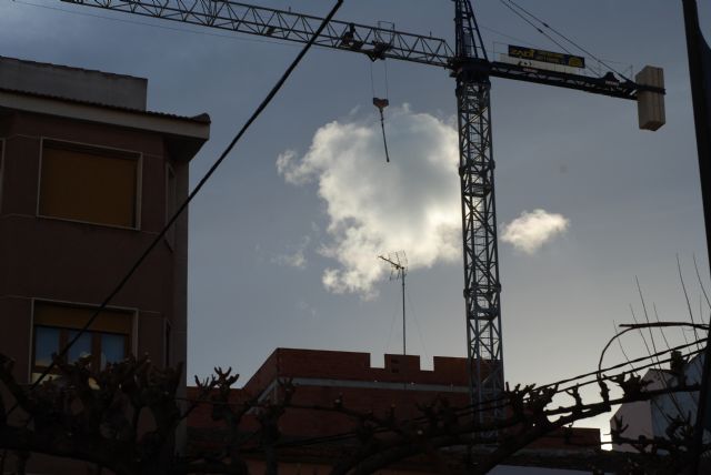 IU-Verdes pide la retirada de una grúa ante el riesgo de desplome por el viento - 1, Foto 1