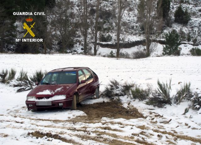La Guardia Civil auxilia a una persona por el temporal y localiza a un niño desaparecido - 4, Foto 4