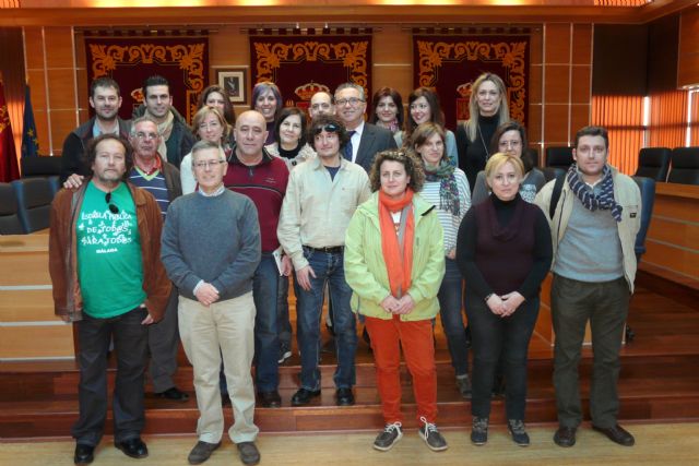 El Ayuntamiento de Molina de Segura recibe la visita del profesorado de varios centros españoles que participan en el Proyecto ARCE con el colegio San Antonio - 1, Foto 1