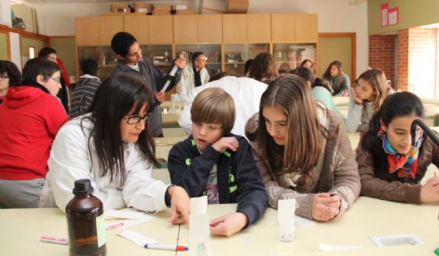 Los alumnos del IES Rambla de Nogalte crean un Banco Solidario de Alimentos coincidiendo con la celebración de Santo Tomás de Aquino - 2, Foto 2