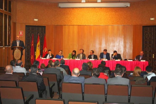 El Ayuntamiento presenta iniciativas para revitalizar la actividad comercial y el empleo - 2, Foto 2