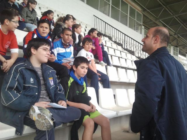 El F.C. Cartagena entrena con alumnos del Concepción Arenal en el Cartagonova - 3, Foto 3